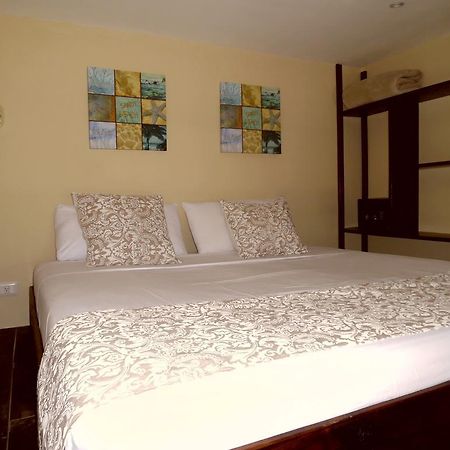 La Palapa Hostal Tamarindo Habitación foto