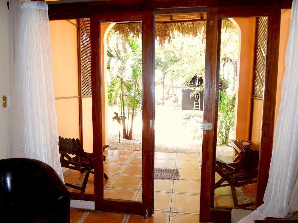 La Palapa Hostal Tamarindo Exterior foto